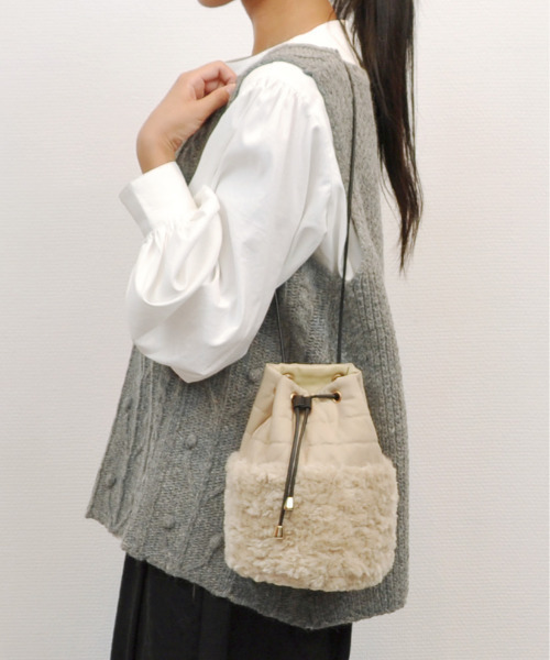 cache cache(カシュ カシュ)の「カシュカシュ cachecache / エコファー切り替えコンビドロストバッグ(ショルダーバッグ・レディース・ブラック/カーキ/アイボリー/サックスブルー/オレンジ・FREE)」の2枚目の写真