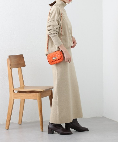 COLONY 2139（コロニートゥーワンスリーナイン）の「リサイクルポリPBTミラノリブペンシルスカート（スカート・レディース・ブラック/ベージュ/グレー・SMALL/MEDIUM）」の16枚目の写真