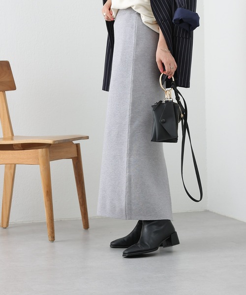 COLONY 2139（コロニートゥーワンスリーナイン）の「リサイクルポリPBTミラノリブペンシルスカート（スカート・レディース・ブラック/ベージュ/グレー・SMALL/MEDIUM）」の20枚目の写真