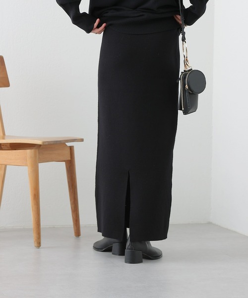 COLONY 2139（コロニートゥーワンスリーナイン）の「リサイクルポリPBTミラノリブペンシルスカート（スカート・レディース・ブラック/ベージュ/グレー・SMALL/MEDIUM）」の6枚目の写真