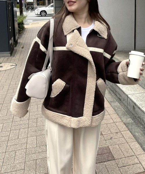 LAC-VERT（ラック・ヴェール）の「【新色登場】バイカラー配色ムートンボアジャケット（ムートンコート・レディース・ブラウン/ブラック/ダークブラウン・FREE）」の21枚目の写真