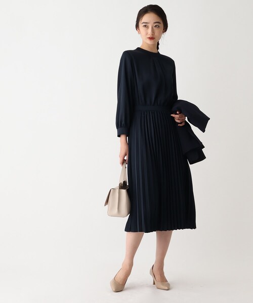 OPAQUE.CLIP（オペークドットクリップ）の「◆DELEGANT サテンプリーツワンピース【OPAQUE.CLIP NAVY】（ワンピース・レディース・ナチュラル/ネイビー・34/36/38/40/42）」の21枚目の写真