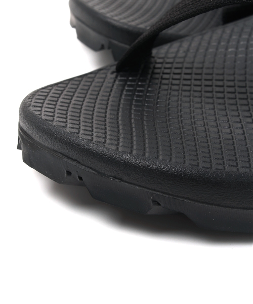 CIAOPANIC（チャオパニック）の「【Ciaopanic】【Chacoチャコ】　LAYEREDWAVES（サンダル・レディース・レッド/ブラック・7/8）」の6枚目の写真