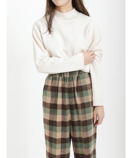 Samansa Mos2（サマンサ モスモス）の「ミラノリブハイネックニット（ニット/セーター・レディース・オフホワイト/ブラック/グリーン/ネイビー・ﾌﾘ-）」の2枚目の写真