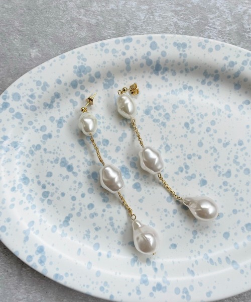 OKIRAKU(オキラク)の「☆ 【by daisy】3連パールピアス RA22-1040(ピアス(両耳用)・レディース・ホワイト・FREE)」の5枚目の写真