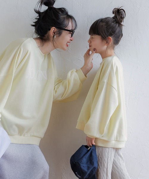 coca（coca）（コカ）の「キッズ 親子お揃い薄手ロゴスウェット（スウェット・キッズ・チャコール/ネイビー/ピンク/ホワイト/ライトベージュ/イエロー・100/110/120/130/140）」の19枚目の写真