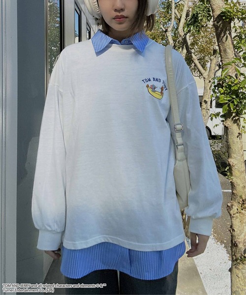 AS KNOW AS plus(アズノゥアズプラス)の「○アクリルキーホルダー付き トムとジェリー 刺繍ロンT 【TOM and JERRY/トムとジェリー】(Tシャツ/カットソー・レディース・オフホワイト/イエロー/オートミール/スミクロ/サックスブルー系/アイボリー系/ホワイト系/ブラック系/ホワイト系1/ダークグリーン系1/ブラック系1/アイボリー系1・FREE)」の18枚目の写真