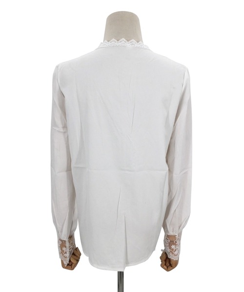 Amulet(アミュレット)の「レース切り替えブラウス(シャツ/ブラウス・レディース・ホワイト/ブラック・M/L/XL)」の3枚目の写真