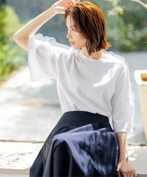 組曲(クミキョク)の「【汗ジミ防止・撥水】GIZAプレーティング天竺 袖フレア Tシャツ(Tシャツ/カットソー・レディース・ブラウン系/ブラック系/アイボリー系/ピンク系/スカイブルー系・2)」の8枚目の写真