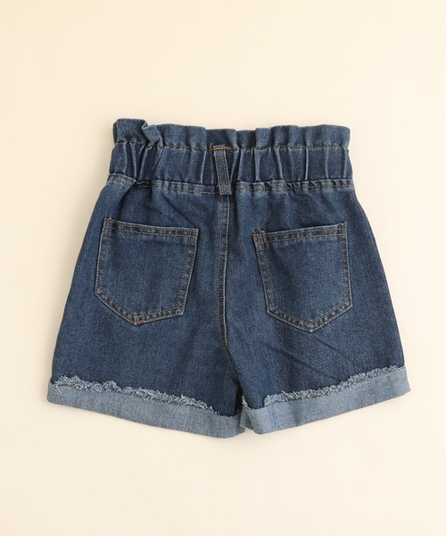 URBAN CHERRY(アーバンチェリー)の「センターボタンデザインウエストフリルデニムショートパンツ(デニムパンツ・キッズ・ブルー・100cm/110cm/120cm/130cm)」の3枚目の写真