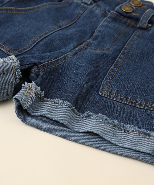 URBAN CHERRY(アーバンチェリー)の「センターボタンデザインウエストフリルデニムショートパンツ(デニムパンツ・キッズ・ブルー・100cm/110cm/120cm/130cm)」の8枚目の写真