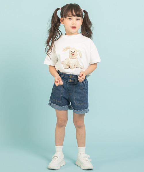 URBAN CHERRY(アーバンチェリー)の「センターボタンデザインウエストフリルデニムショートパンツ(デニムパンツ・キッズ・ブルー・100cm/110cm/120cm/130cm)」の4枚目の写真