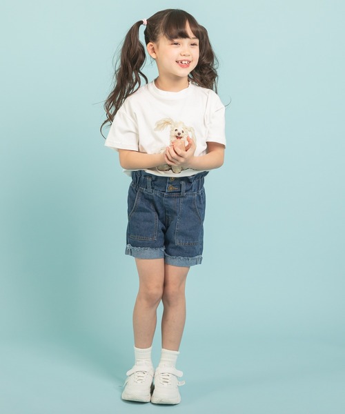 URBAN CHERRY(アーバンチェリー)の「センターボタンデザインウエストフリルデニムショートパンツ(デニムパンツ・キッズ・ブルー・100cm/110cm/120cm/130cm)」の5枚目の写真