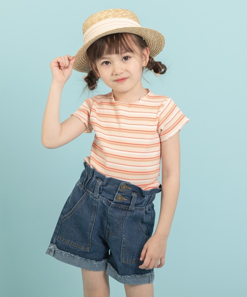 URBAN CHERRY(アーバンチェリー)の「センターボタンデザインウエストフリルデニムショートパンツ(デニムパンツ・キッズ・ブルー・100cm/110cm/120cm/130cm)」の17枚目の写真