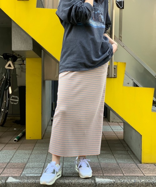 mi via loca（ミヴィアロカ）の「セルフカットバックスリットリブスカート（スカート・レディース・レッド/ブラック/ホワイト×ブラック/ターコイズブルー/トップグレー/ブラウン系/ブラウン系その他/グリーン/グレー系その他/ピンク/ブルー・FREE/L/M）」の16枚目の写真