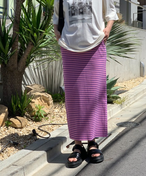 mi via loca（ミヴィアロカ）の「セルフカットバックスリットリブスカート（スカート・レディース・レッド/ブラック/ホワイト×ブラック/ターコイズブルー/トップグレー/ブラウン系/ブラウン系その他/グリーン/グレー系その他/ピンク/ブルー・FREE/L/M）」の22枚目の写真