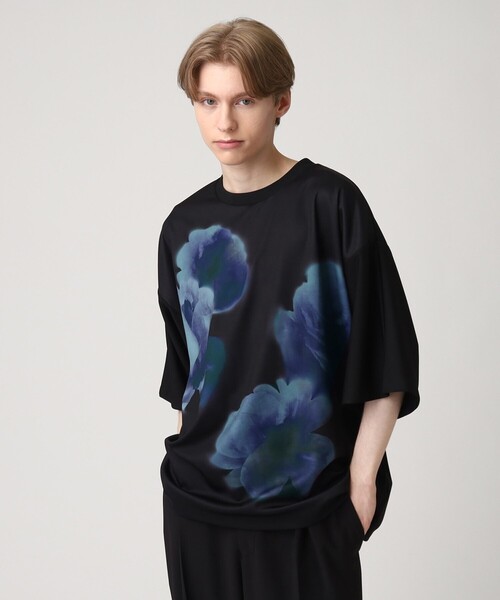 tk.TAKEO KIKUCHI（ティーケータケオキクチ）の「◆ボカシフラワームササビドルマンTシャツ（Tシャツ/カットソー・メンズ・ライトグレー系3/ブラック系3・88）」の2枚目の写真