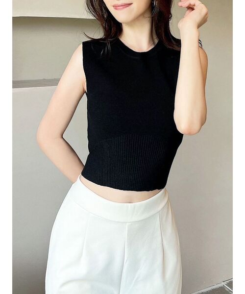 RESEXXY（リゼクシー）の「クロップドニットトップス（ニット/セーター・レディース・ブラウン/ブラック/アイボリー・FREE）」の2枚目の写真