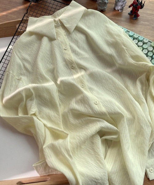 aimoha（アイモハ）の「シアー　バックスリットシャツ (SS)（シャツ/ブラウス・レディース・イエロー/ライトグレー/オフホワイト/ライトブルー/パープル/グリーン/ピンク/ベージュ/ライトパープル/ホワイト・FREE）」の9枚目の写真