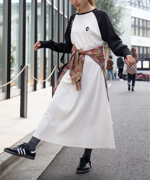 CONVERSE（コンバース）の「【CONVERSE】Aライン 長袖ラグランワンピース 袖ボリューム ロング丈ワンピース（ワンピース・レディース・ブラック/ブラック系その他2/グリーン系その他2・FREE）」の8枚目の写真