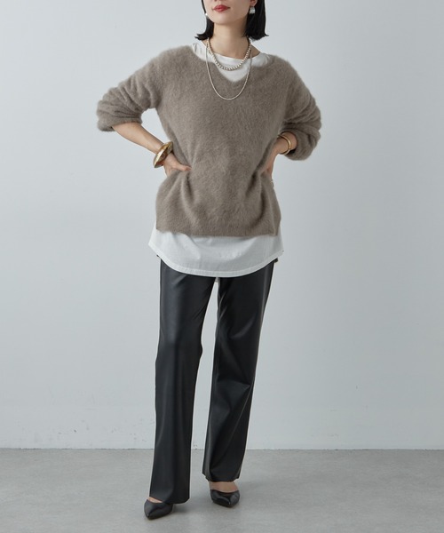 SHENERY（シーナリー）の「フェイクレザーストレートパンツ（その他パンツ・レディース・ブラック・36/38）」の2枚目の写真