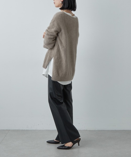 SHENERY（シーナリー）の「フェイクレザーストレートパンツ（その他パンツ・レディース・ブラック・36/38）」の5枚目の写真