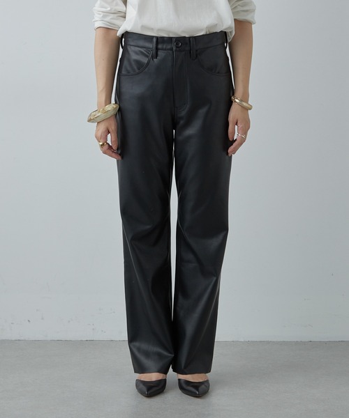 SHENERY（シーナリー）の「フェイクレザーストレートパンツ（その他パンツ・レディース・ブラック・36/38）」の10枚目の写真