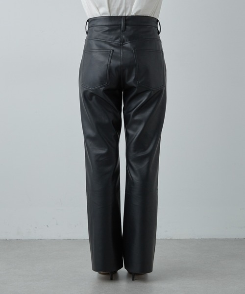 SHENERY（シーナリー）の「フェイクレザーストレートパンツ（その他パンツ・レディース・ブラック・36/38）」の12枚目の写真