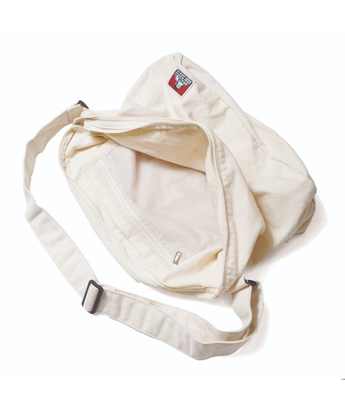 BEN DAVIS（ベンデイビス）の「【BEN DAVIS】BIG CANVAS SHOULDER（ショルダーバッグ・レディース・ナチュラル/ブラック/ブラウン系その他/カーキ・FREE）」の5枚目の写真