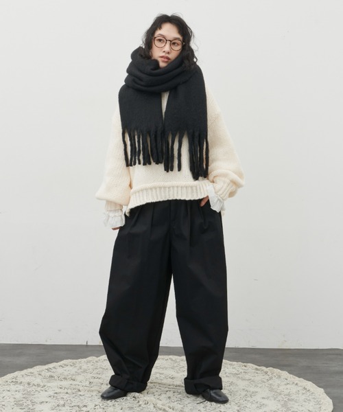 Libra Cue（リブラ キュー）の「ボリュームフリンジマフラー（マフラー・レディース・レッド/アイボリー/ブラック・FREE）」の10枚目の写真