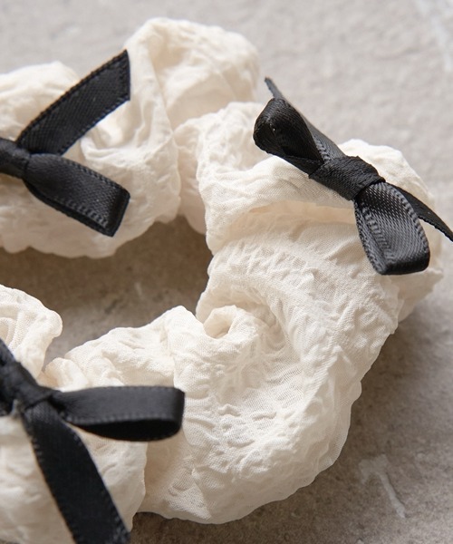 Lycee mine（リセマイン）の「ミニリボン付シュシュ（その他ヘアアクセサリー・キッズ・ブラック/アイボリー・フリー）」の7枚目の写真