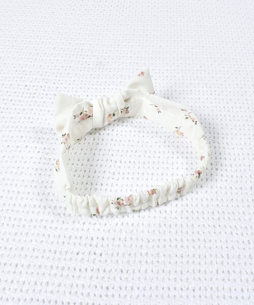 fillot de bebe reduction（フィヨデュベベルダクティオン）の「デシン花柄リボンヘアバンド（ヘアバンド・キッズ・ピンク系その他/ホワイト系その他2・FREE）」の8枚目の写真