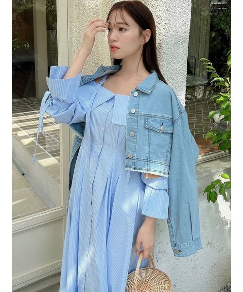 dazzlin(ダズリン)の「2WAYスリーブショートデニムジャケット(ブルゾン・レディース・ブルー/インディゴブルー/ベージュ・FREE)」の7枚目の写真
