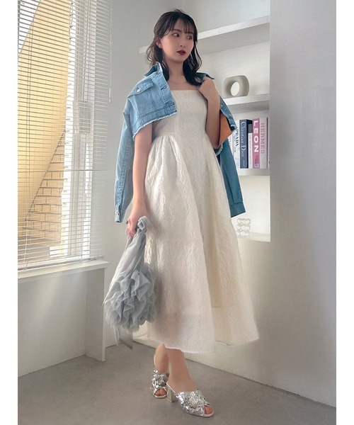 dazzlin(ダズリン)の「2WAYスリーブショートデニムジャケット(ブルゾン・レディース・ブルー/インディゴブルー/ベージュ・FREE)」の11枚目の写真