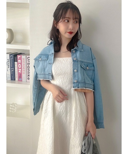 dazzlin(ダズリン)の「2WAYスリーブショートデニムジャケット(ブルゾン・レディース・ブルー/インディゴブルー/ベージュ・FREE)」の14枚目の写真