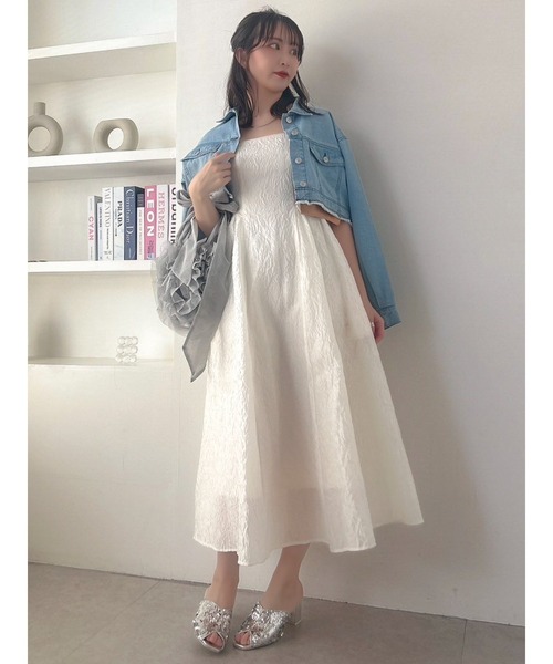 dazzlin(ダズリン)の「2WAYスリーブショートデニムジャケット(ブルゾン・レディース・ブルー/インディゴブルー/ベージュ・FREE)」の15枚目の写真