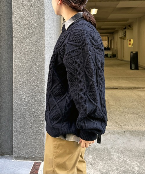 CPCM(シーピーシーエム)の「ケーブルニットプルオーバー(ニット/セーター・メンズ・ブラウン/ネイビー/オフホワイト・L/M)」の6枚目の写真