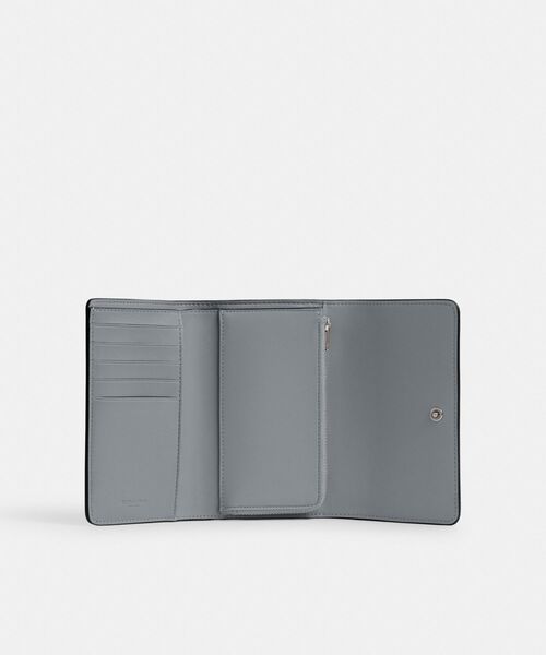 ★COACH★ エッセンシャル ミディアム フラップ ウォレット COACH（コーチ）の「エッセンシャル ミディアム フラップ