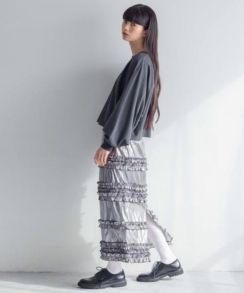 yuw（ユウ）の「メタリックフリルタイトスカート　109068（スカート・レディース・ブラック/シルバー・FREE）」の13枚目の写真