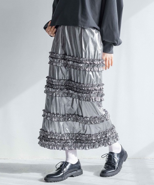 yuw（ユウ）の「メタリックフリルタイトスカート　109068（スカート・レディース・ブラック/シルバー・FREE）」の16枚目の写真