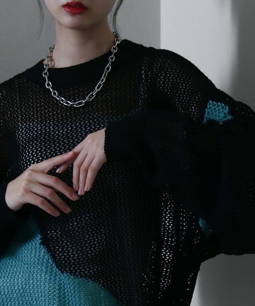 NILWAY(ニルウェイ)の「透かし編み プルオーバー メッシュ オーバーサイズ ニット(Tシャツ/カットソー・レディース・ブラック/アイボリー/ライトブルー/ブラック系その他/アイボリー系/ネイビー系/レッド・MEDIUM/LARGE)」の16枚目の写真