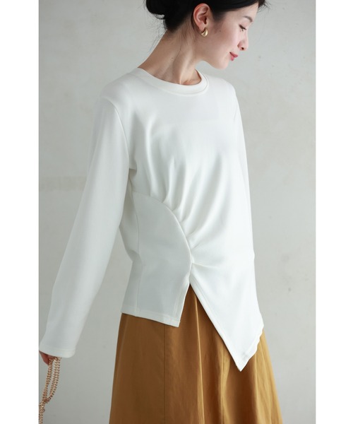 アシンメトリーなカーブタックのカットソートップス（Tシャツ/カットソー）｜CAWAII（カワイイ）
