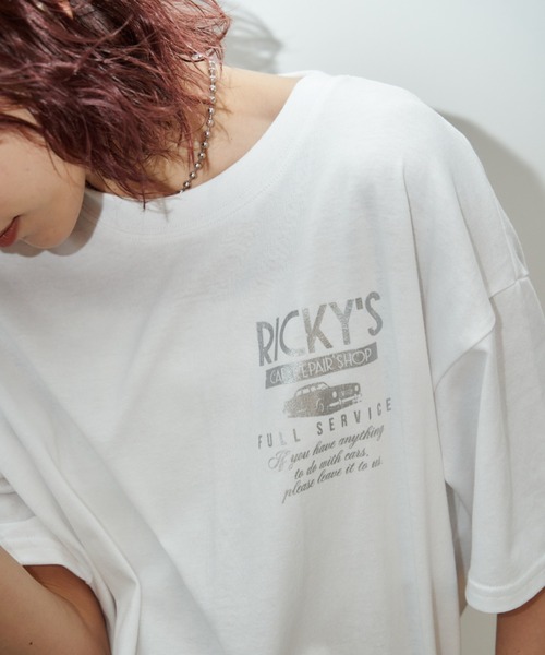 Auntie Rosa Holiday(アンティローザホリデー)の「CAR REPAIR'S箔プリントロゴルーズTEE(Tシャツ/カットソー・レディース・オフホワイト/ナチュラル/チャコールグレー・FREE)」の14枚目の写真