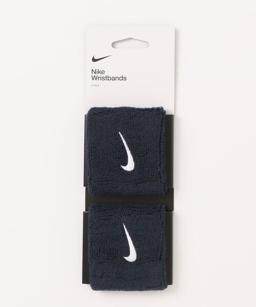 NIKE（ナイキ）の「《NIKEアパレル》スウッシュ リストバンド（バングル/リストバンド・メンズ・ブラック×ホワイト/レッド/ヘザーグレー/ホワイト×ブラック/ブルー系その他/オレンジ系その他/ロイヤルブルー/ダークネイビー・フリー）」の6枚目の写真