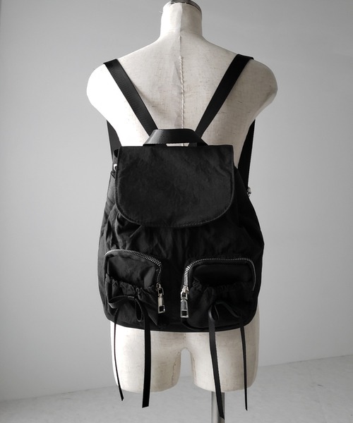 me+em select(ミームセレクト)の「【 2color 】ダブルリボンナイロンミニバックパック / double ribbon nylon mini backpack(バックパック/リュック・レディース・ブラック/アイボリー・FREE)」の7枚目の写真