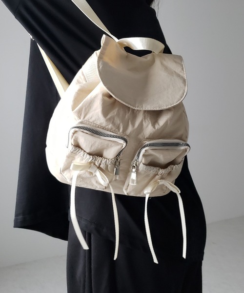 me+em select(ミームセレクト)の「【 2color 】ダブルリボンナイロンミニバックパック / double ribbon nylon mini backpack(バックパック/リュック・レディース・ブラック/アイボリー・FREE)」の19枚目の写真