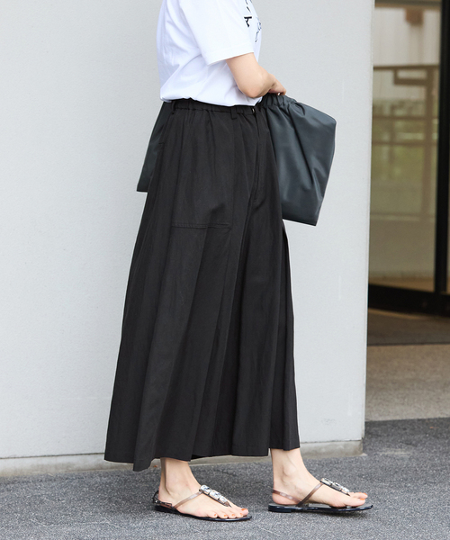 IENA(イエナ)の「ツータックキュロット(その他パンツ・レディース・ブラック/カーキ・36/38)」の4枚目の写真