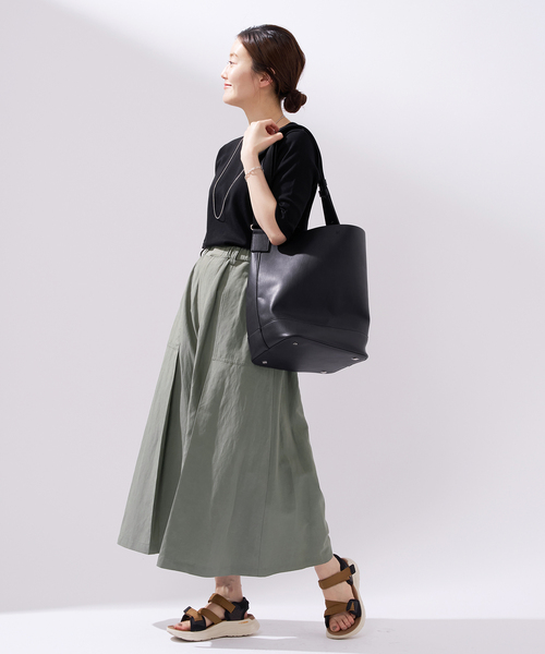 IENA(イエナ)の「ツータックキュロット(その他パンツ・レディース・ブラック/カーキ・36/38)」の12枚目の写真