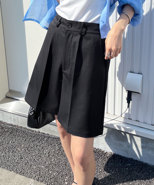 Chillfar（チルファー）の「ピンタックハーフパンツ（その他パンツ・レディース・ネイビー/グレー/ブラック/アイボリー/ベージュ・FREE）」の3枚目の写真