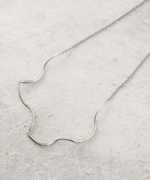 OPAQUE.CLIP（オペークドットクリップ）の「◆ツイストメタルバーネックレス（ネックレス・レディース・シルバー/ゴールド・00）」の2枚目の写真